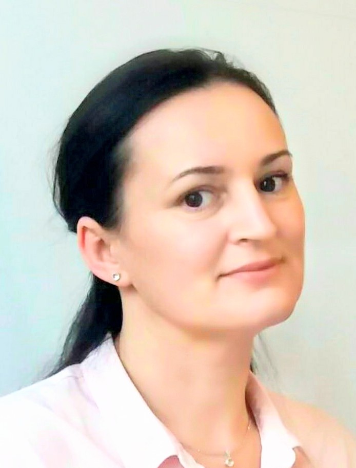 Amela Lubenovic (Assistentin)